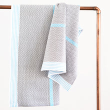 Load image into Gallery viewer, Mungo Tawulo Hand Towel & Bath Sheet (Aqua)