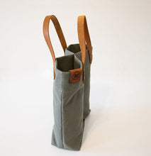 Load image into Gallery viewer, Pieter de Jager – Wine Bag – Grey
