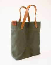 Load image into Gallery viewer, Pieter de Jager – Wine Bag – Olive Green

