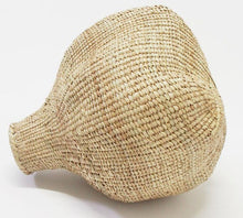 Load image into Gallery viewer, Garlic Gourd - 30-35cm
