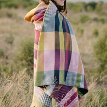 Load image into Gallery viewer, Mungo Vrou-Vrou Blanket/Throw (Magenta)
